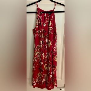 WHITE HOUSE BLACK MARKET Pink floral pattern dress, size medium